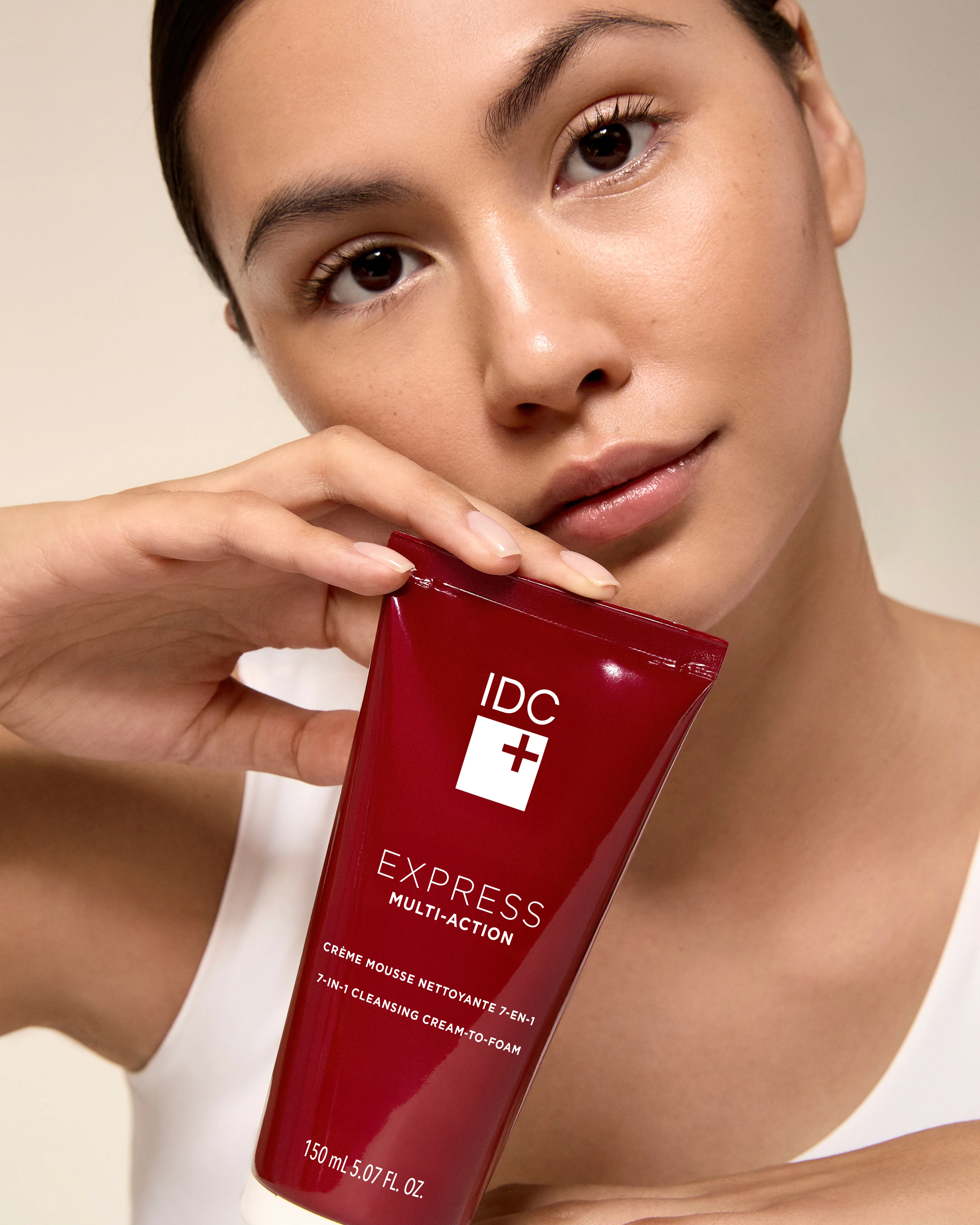 7-in-1 Cleanser & Makeup Remover – Creamy Foam - Image 3